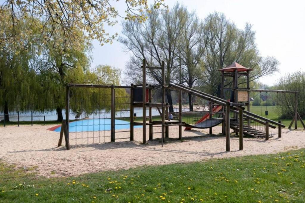 Heerlijke Vakantiewoning Ewijkヴィラ エクステリア 写真